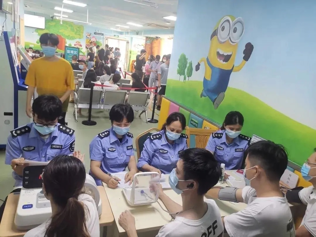 疫情防控熬不完的夜,疫情未结束他们在坚守