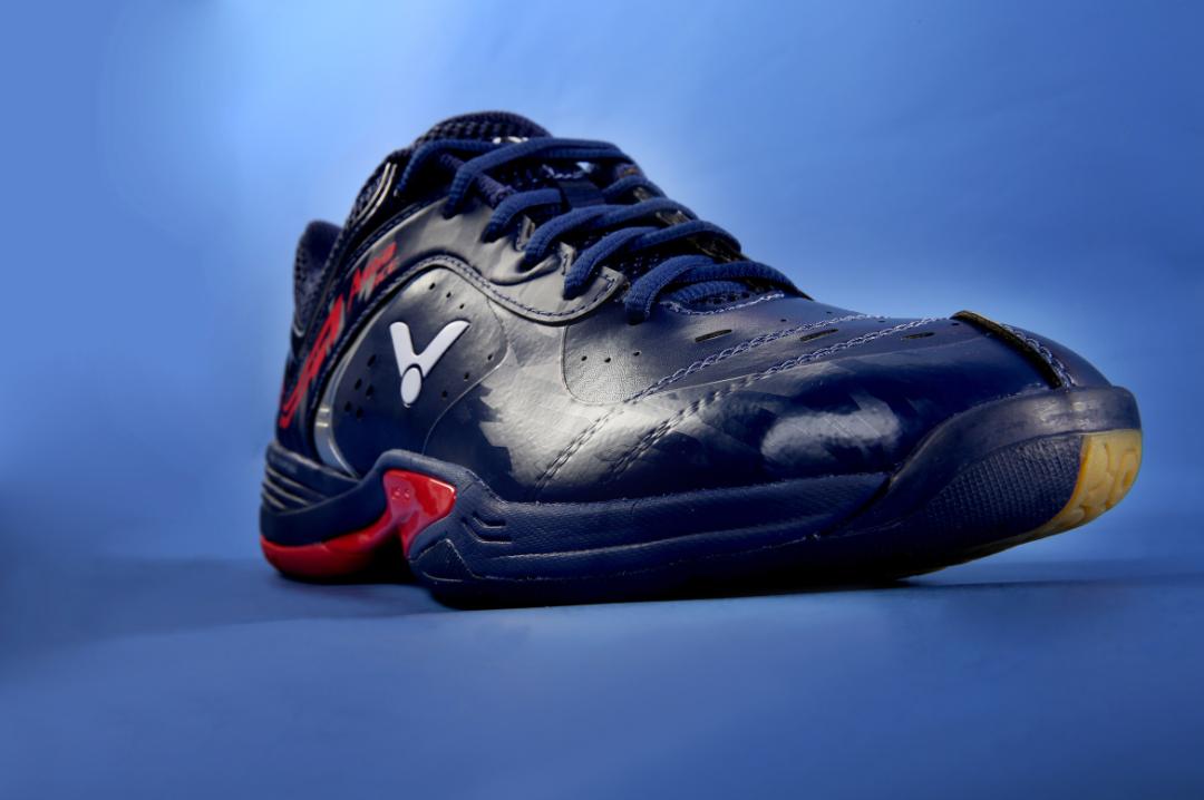 专业羽毛球鞋适合平时穿吗,一双羽毛球鞋可以干什么