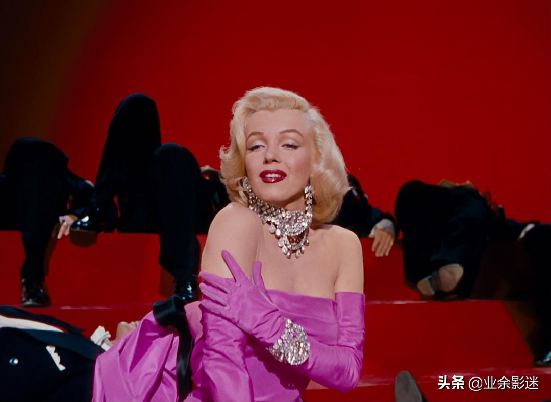 无限手套、尤达宝宝的密索龙项链、“龙妈”项链……都值多少钱？