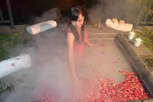 ¥599入住惠州候鸟度假酒店别墅+私家大泳池+温矿泉SPA池~