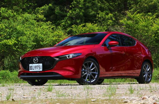 卡罗拉马自达3,马自达3好还是卡罗拉好