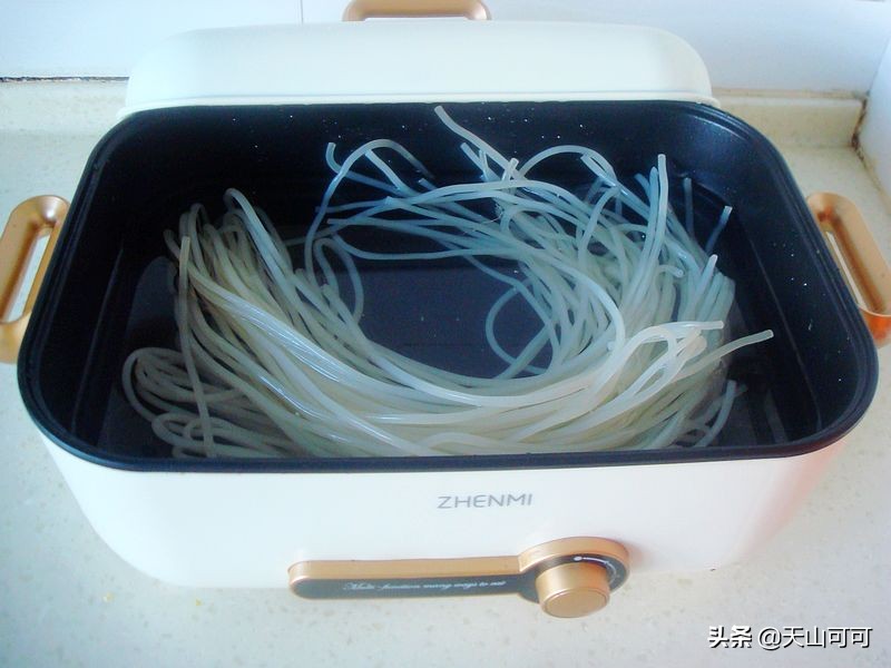 正宗炒新疆米粉的做法,疆新味新疆米粉