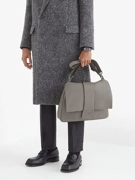 最新款男士手袋,比较常见的男士手袋品牌