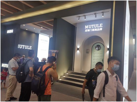 装甲门火爆广州建博会，透露出了什么风向？