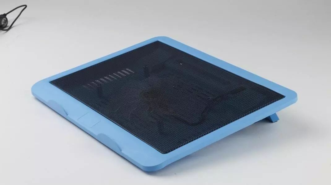 支架*法大**VS瓶盖*法大**，笔记本散热哪家强？