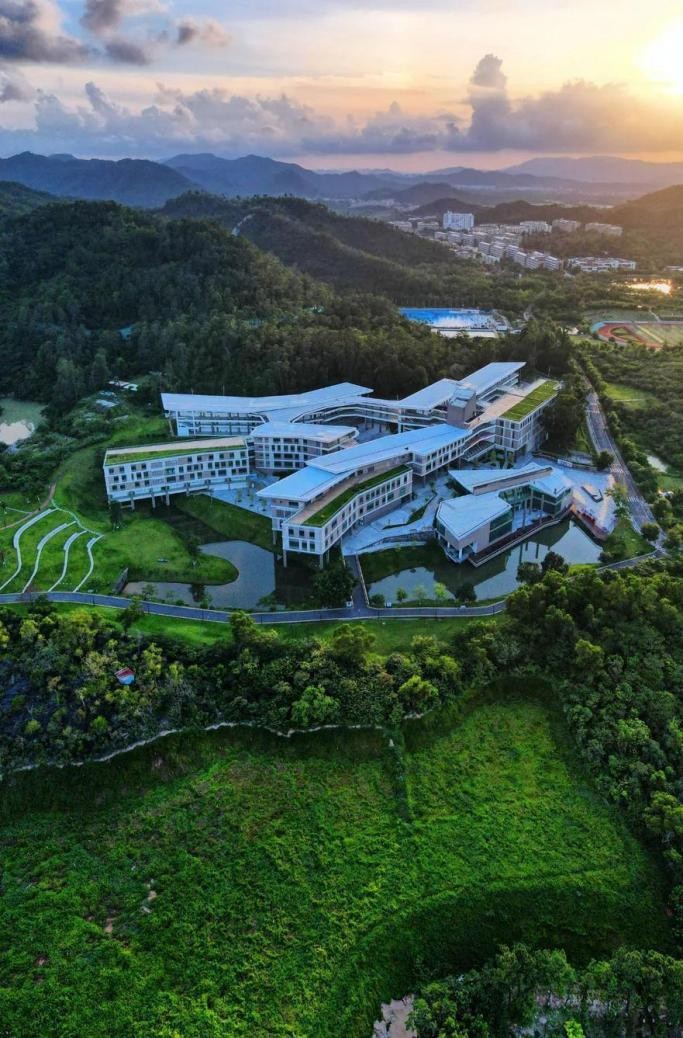 保研清北、留学哈佛!走出83位“杰出政要”、诺贝尔奖获得者!这,才是顶尖985!