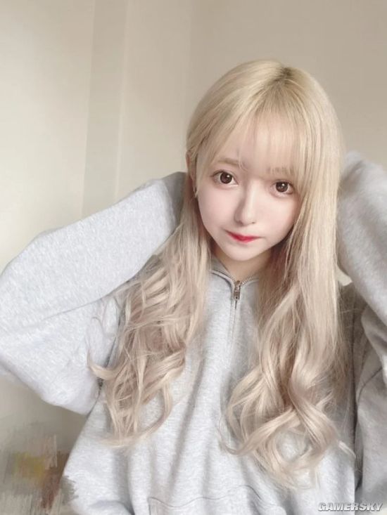 00后花600万日元整成日本女星,整容花100万的女网红