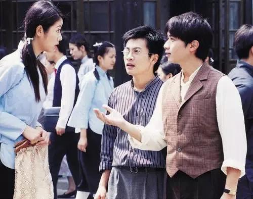 何书桓与依萍关系,何书桓为什么会喜欢依萍