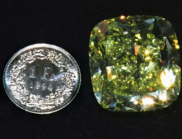 嫁给富豪的柜姐,嫁给富豪的柜员空姐