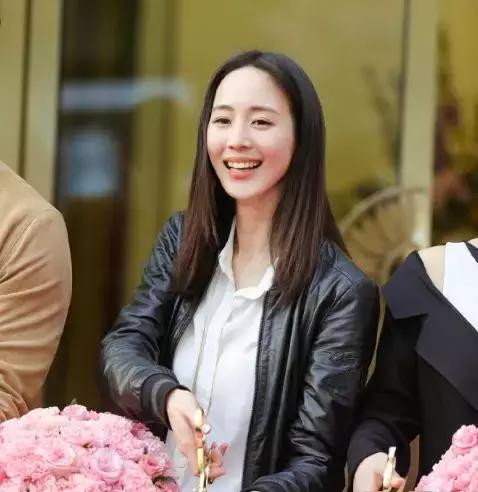 范冰冰美容院开业声势,范丞丞范冰冰美容院