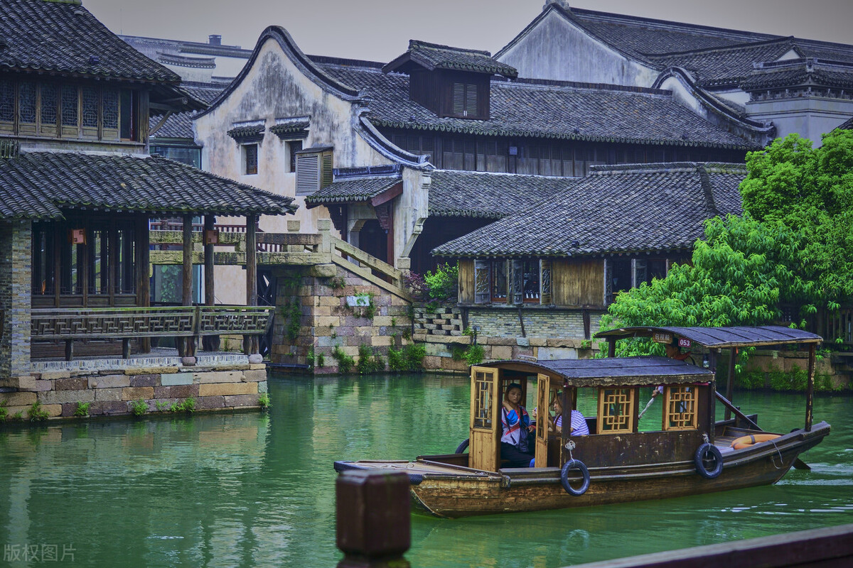 国内景色最美的十大古镇,国内风景优美的十大古镇