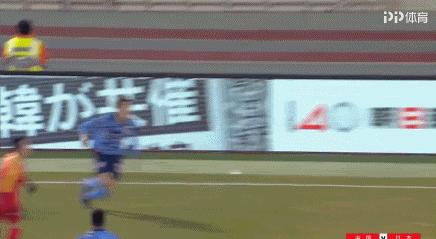 球迷谈姜至鹏杀人式飞踹：成功转移球迷视线，为中国足球做贡献
