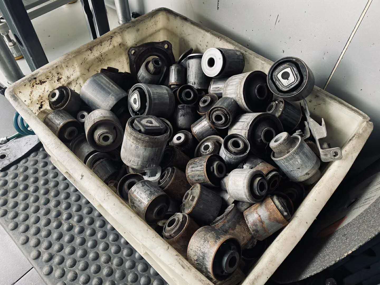 英菲尼迪g37s翻新,翻新英菲尼迪q70l