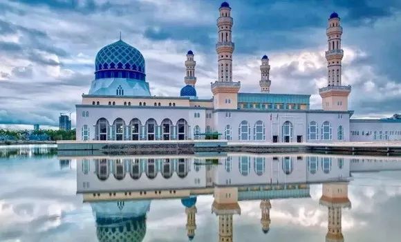 国内度蜜月最合适两个人去的地方,适合情侣度蜜月的旅游胜地