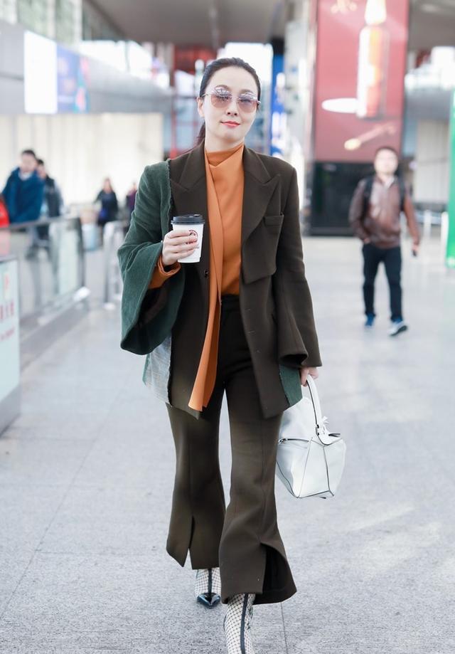 冬天什么女款裤子百搭,冬天裤子穿搭推荐女加长