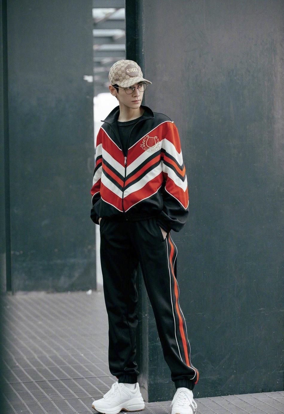 跟着明星学穿搭成熟秋冬男,穿搭男潮流最新款