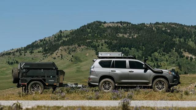 雷克斯GX系列基础款GXOR车型是一款纯粹的越野车型