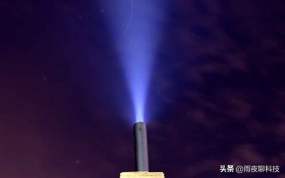 小米生态链强光手电筒,小米超亮手电筒