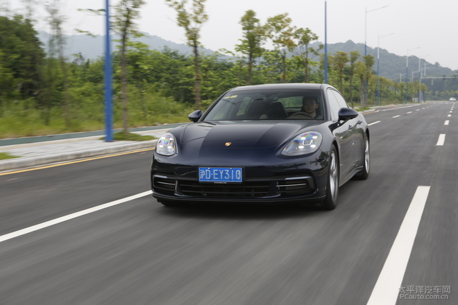 保时捷panamera混动深度测试 (全新保时捷panamera4s 2.9t试驾感受)