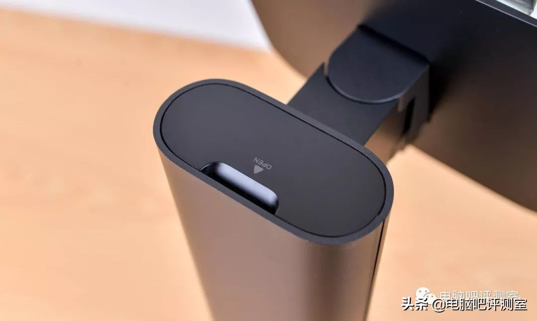 用了两年的小米34寸曲面显示器,小米34寸曲面显示器漏光严重