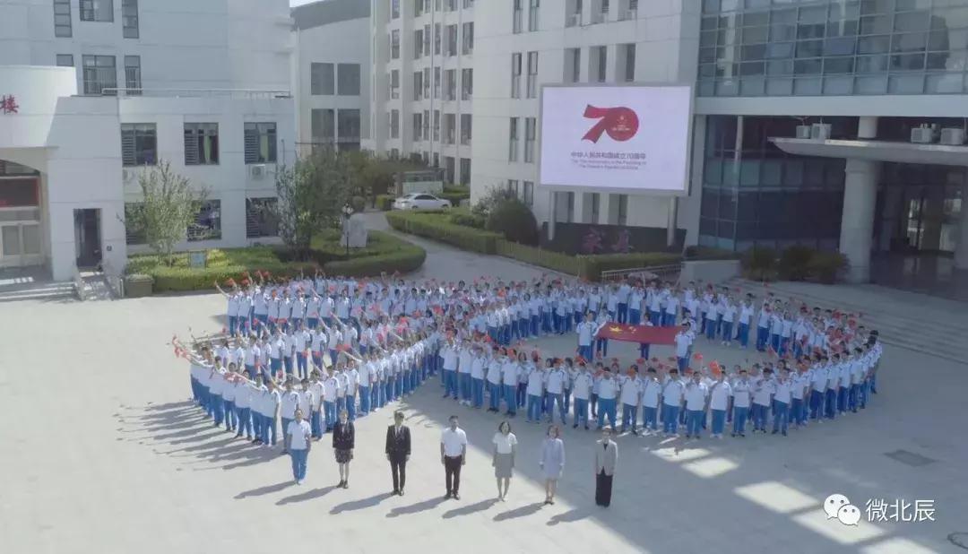 超燃现场燃爆全场校园,校园里的快闪惊艳了时光