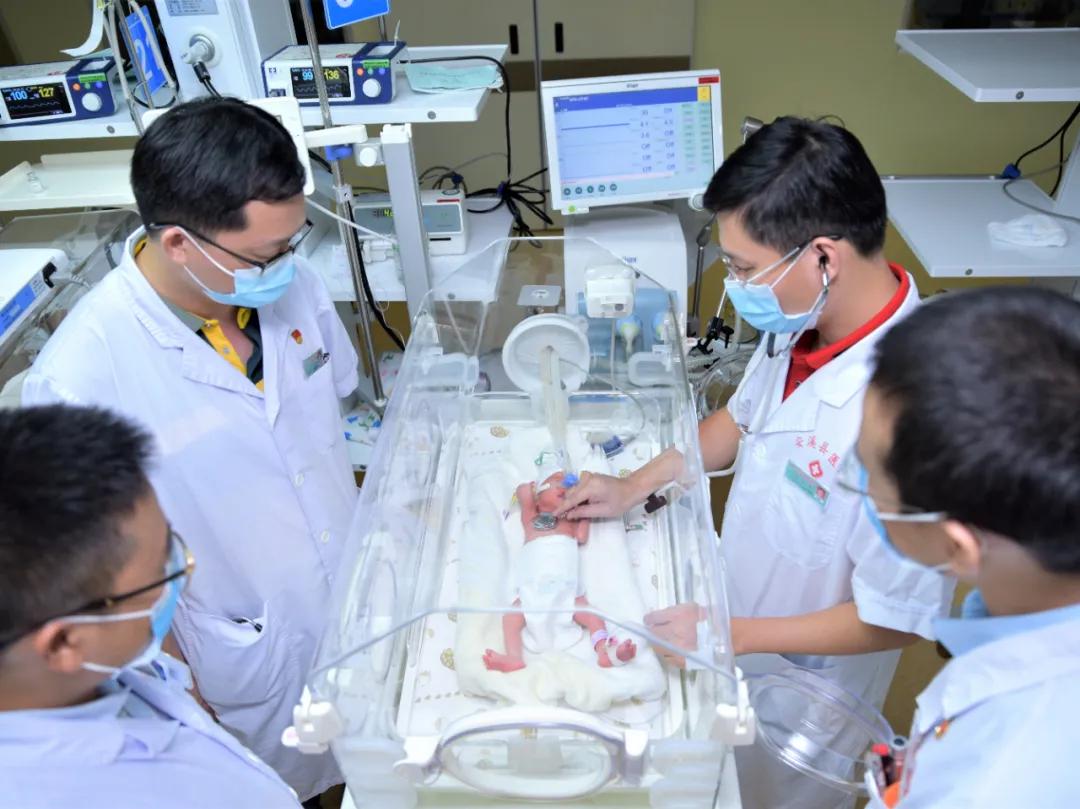 关爱新生呵护未来——记安溪县医院新生儿科独立开科满月