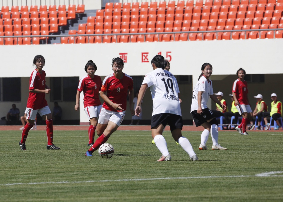 二青会女子甲组48kg散打,二青会乙组女子10米跳台