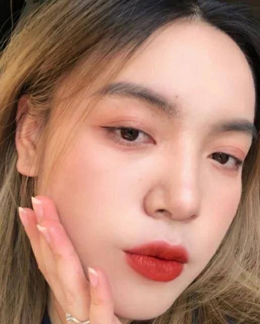 大牌口红必买色号推荐黄皮哑光,平价不沾杯不掉色的口红推荐