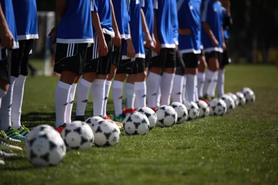 探讨校园足球的理念与训练,足球新时代已经来临