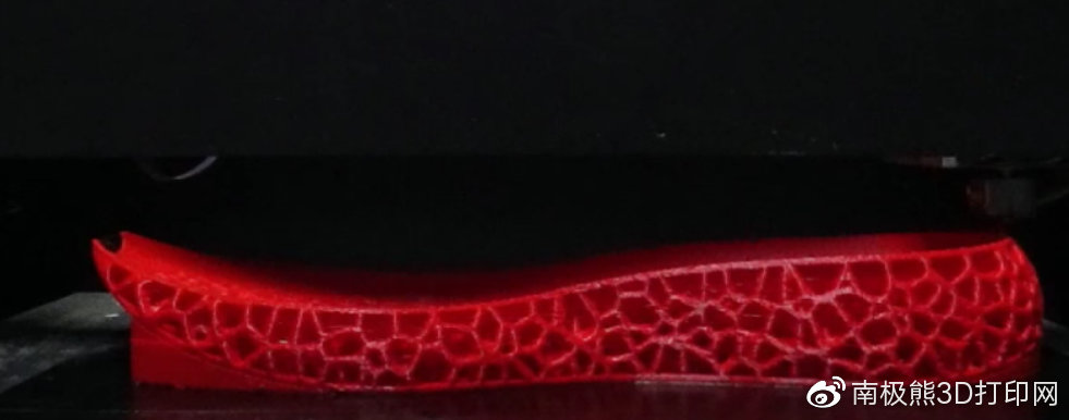 399元的3D打印运动鞋，让大众买得起，彩富三维推出