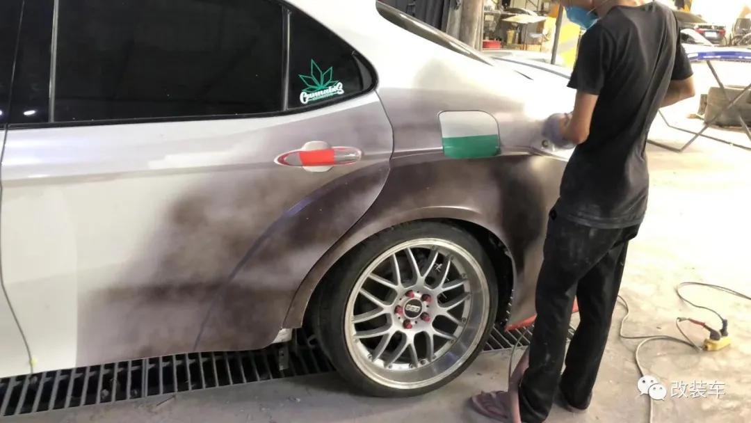 凯美瑞高达涂装,高达改色车膜凯美瑞