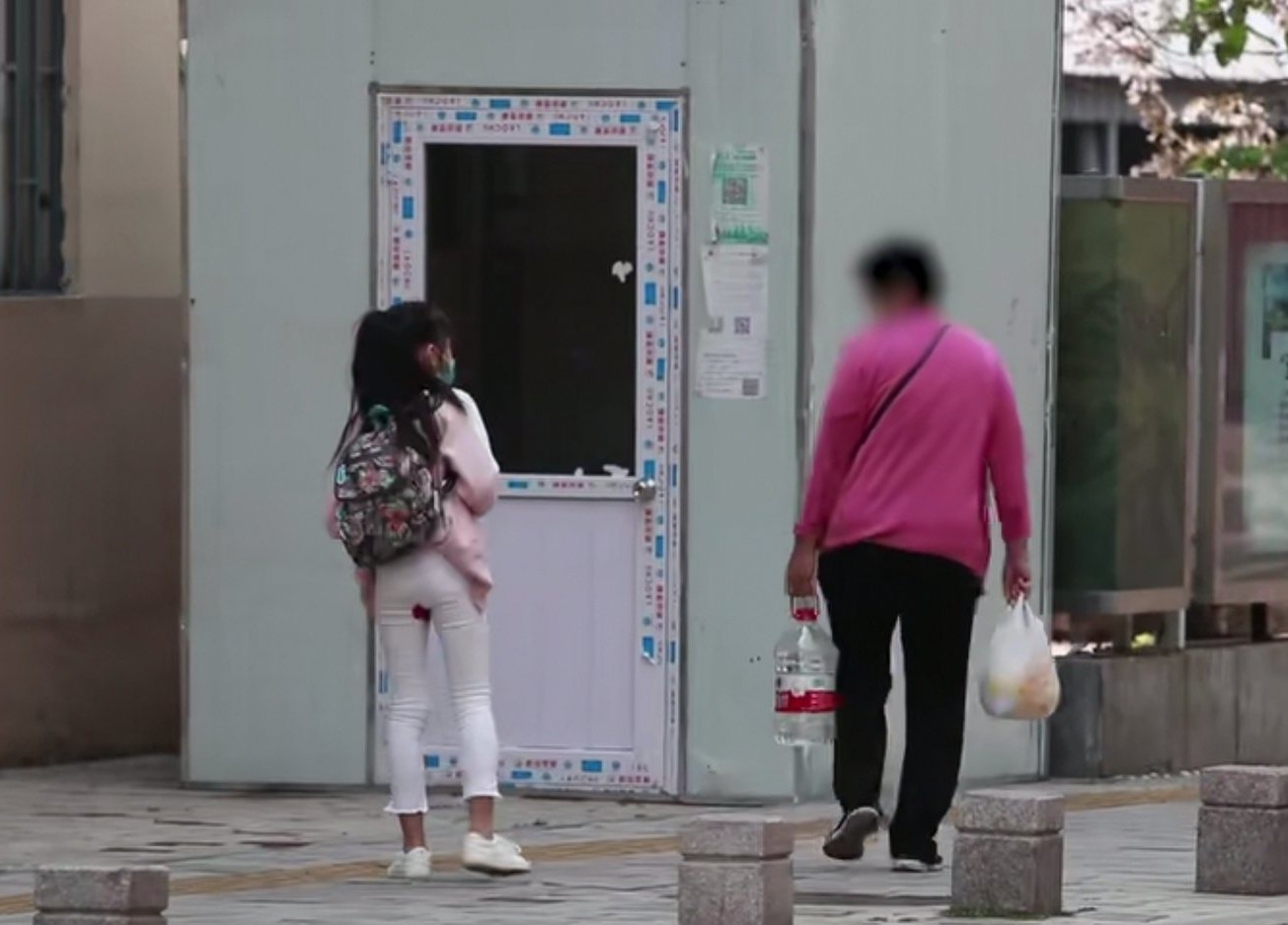 第一次来月经有什么注意的事,女孩第一次来月经要注意什么情况