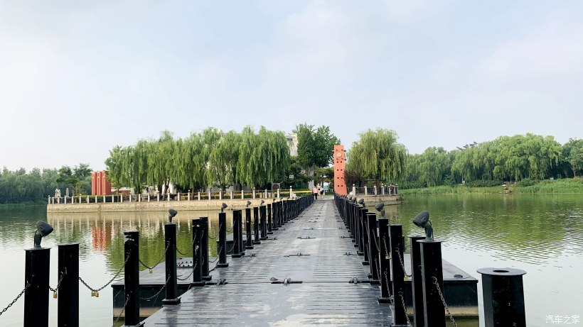 海淀区稻香湖景酒店,北京海淀稻香湖景酒店夜景