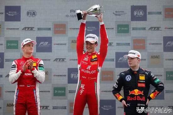 周冠宇如何练成中国f1第一人,f1周冠宇华人的骄傲