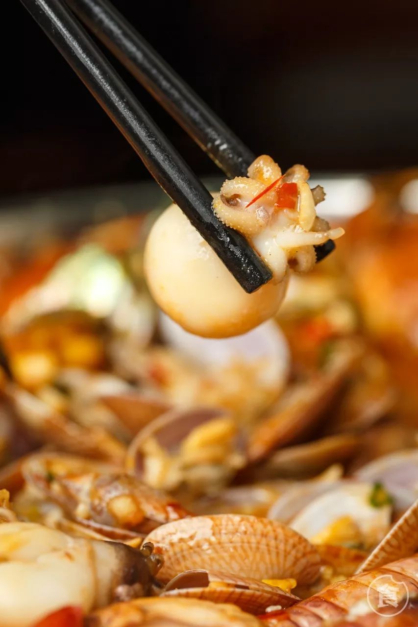 重庆江北海鲜大杂烩香辣海鲜锅,超好吃的海鲜大杂烩