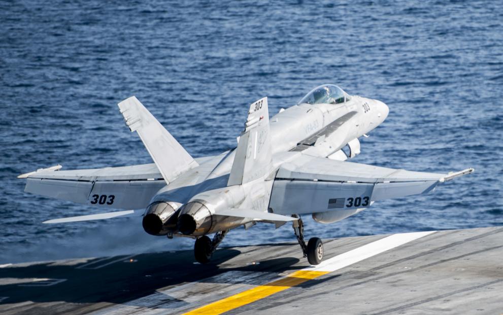 大黄蜂战斗机的坠落,一架超级大黄蜂战斗机坠毁