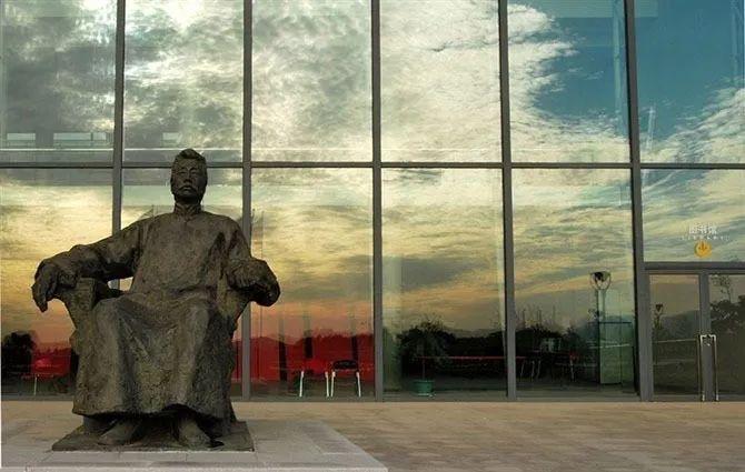 椴佽繀缇庢湳瀛﹂櫌鍏ㄥ浗澶у鎺掑悕澶氬皯,椴佽繀缇庢湳瀛﹂櫌鍦ㄥ叓澶х編闄㈡帓绗嚑