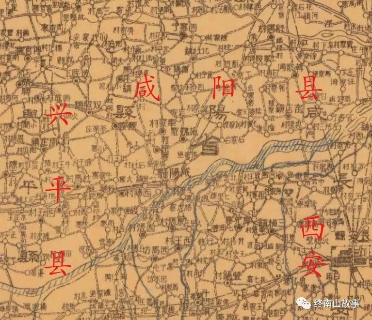 民国一位青年官员来到关中，在周公墓上打了个盹
