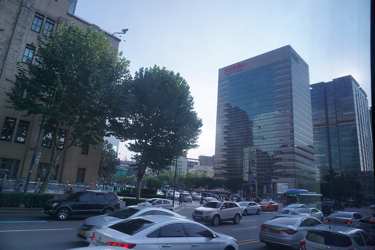 入境韩国最新政策自由行,去韩国入境怎么才可以走vip通道