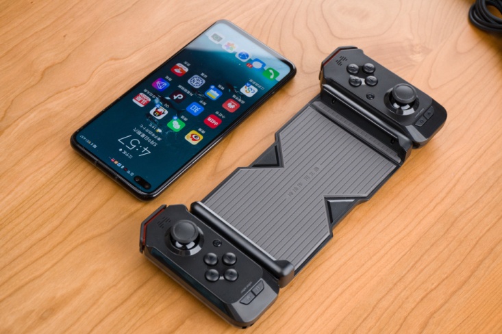 手柄用户欺负普通玩家?用北通H2打和平精英,还有超多游戏演示