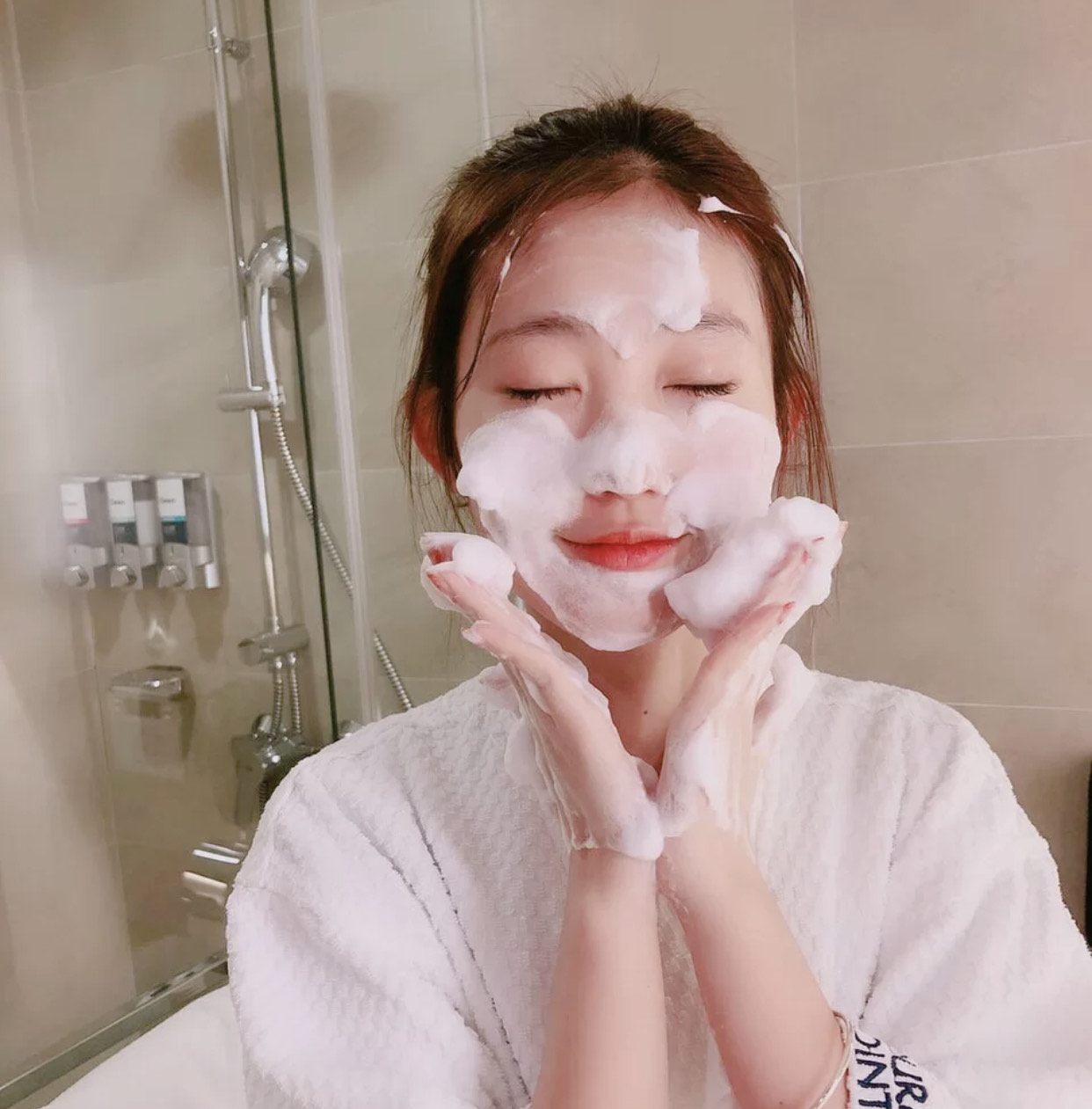 30岁之前不长痘30以后频繁长痘,30岁还一直长痘该怎么样护肤