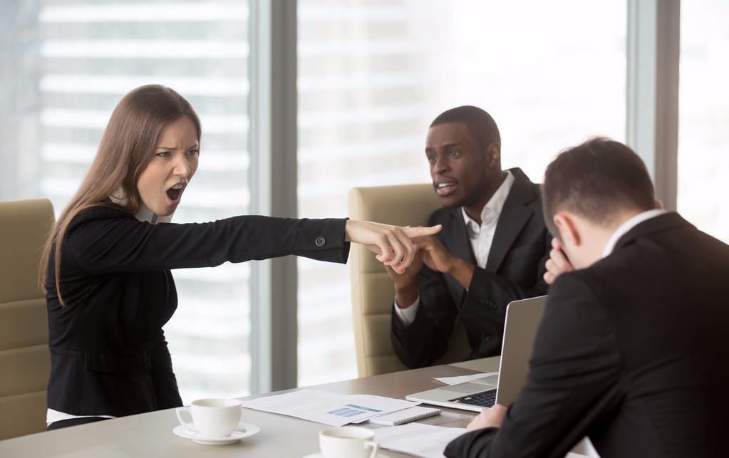 领导居安思危,领导针对你怎样保护自己