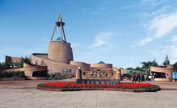 成都3-5天看雪泡温泉自驾游,成都周边泡温泉看雪景