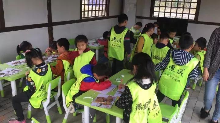 读道分享｜只有120亩的庄园，依靠自然+营地教育，每年游客超十万