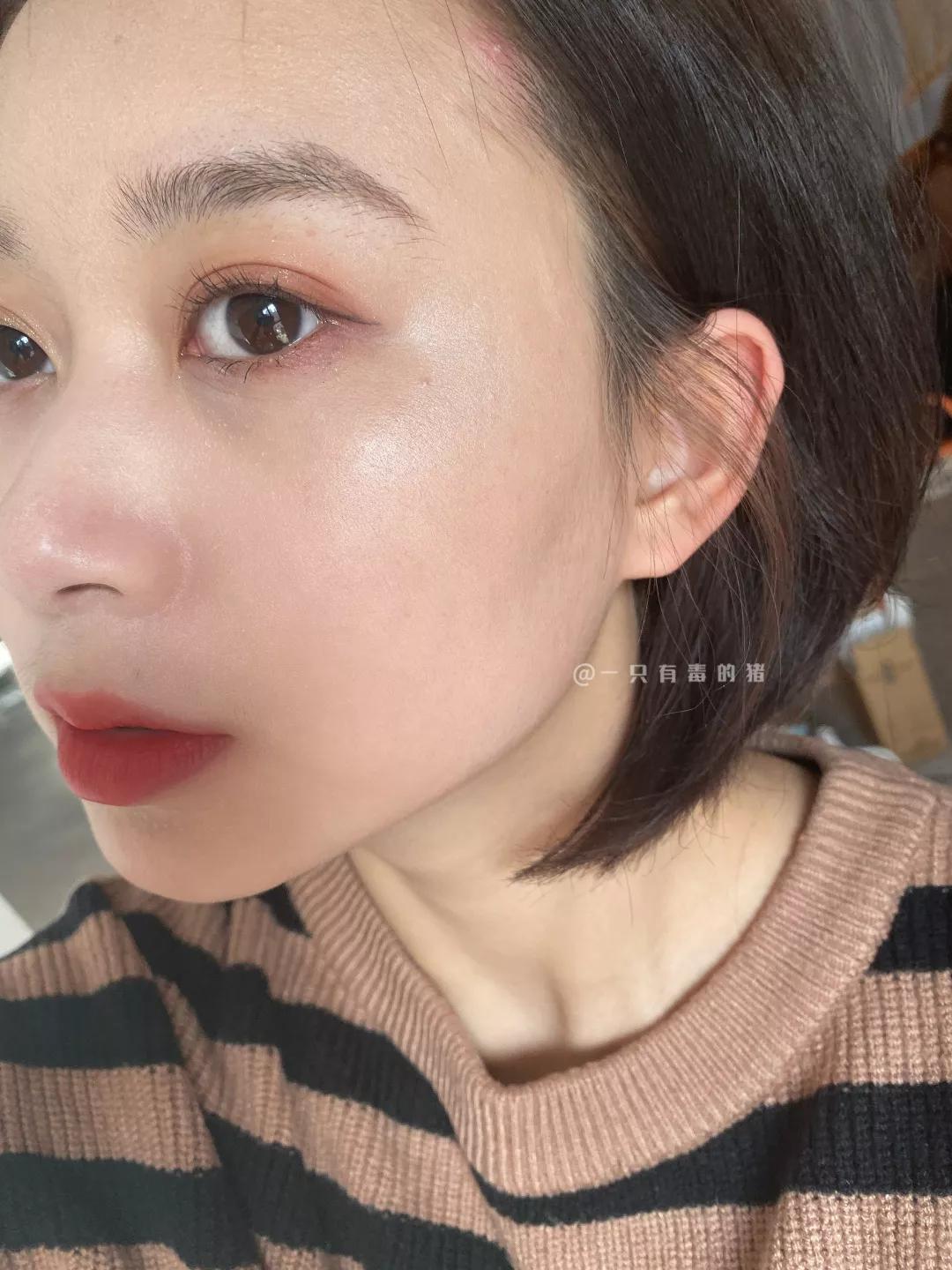 黄皮新手彩妆教程视频全集,适合黄皮的大牌彩妆推荐眼影