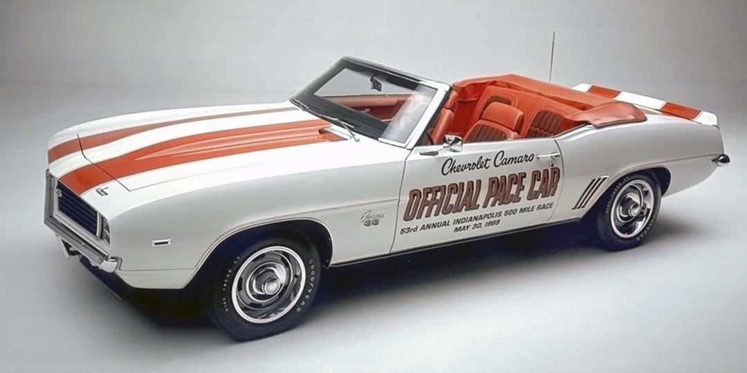 雪佛兰科迈罗第一代到第六代,雪佛兰科迈罗爆改蓝色版