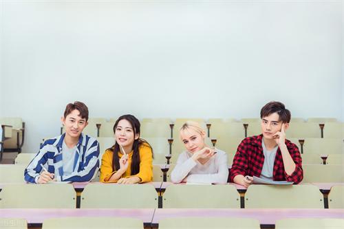 本科毕业两年怎样申请美国留学,美国本科学生如何申请美国研究生