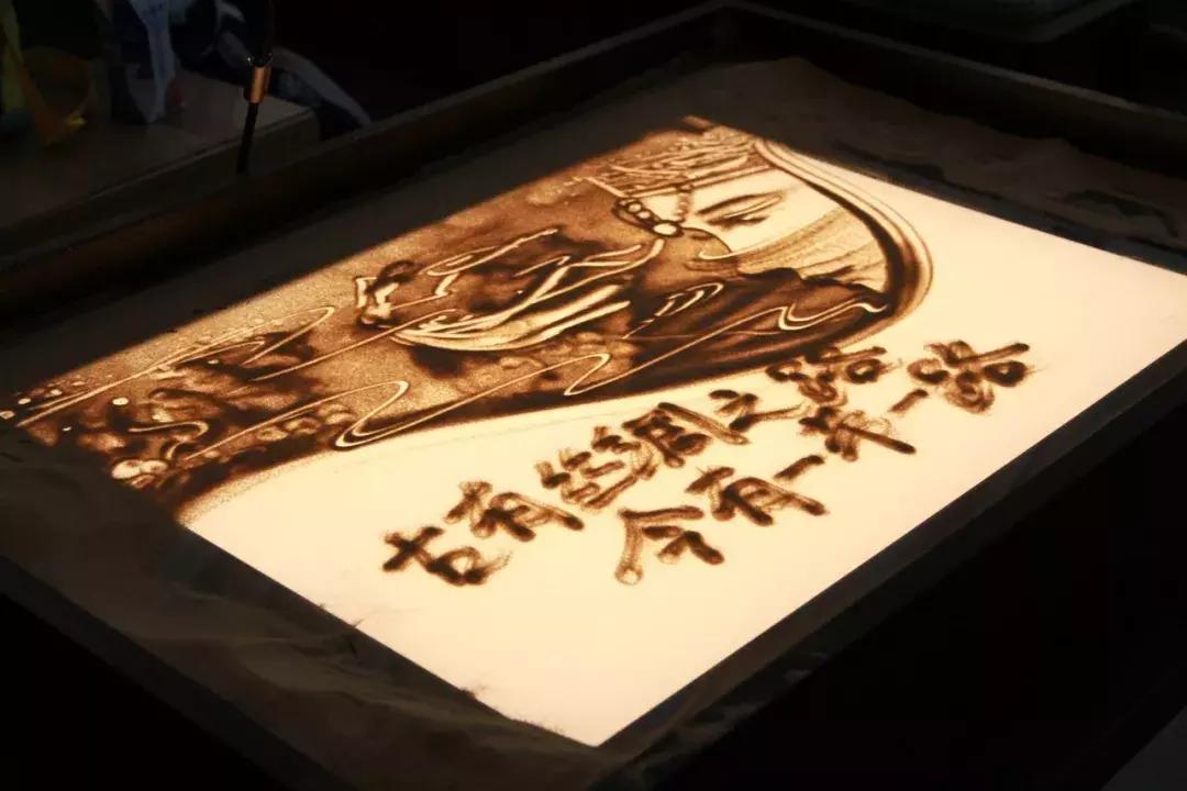 一沙一世界沙画制作,沙画特效一沙一世界