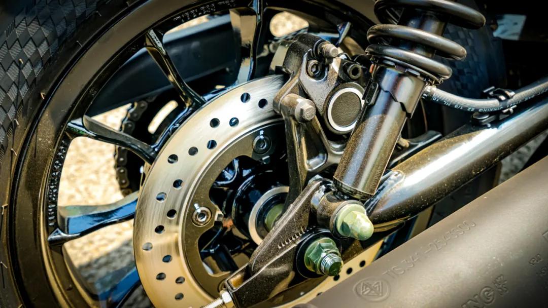 胖虎测评轻骑晓胜GV125S：唯一水冷V缸6气门21980元