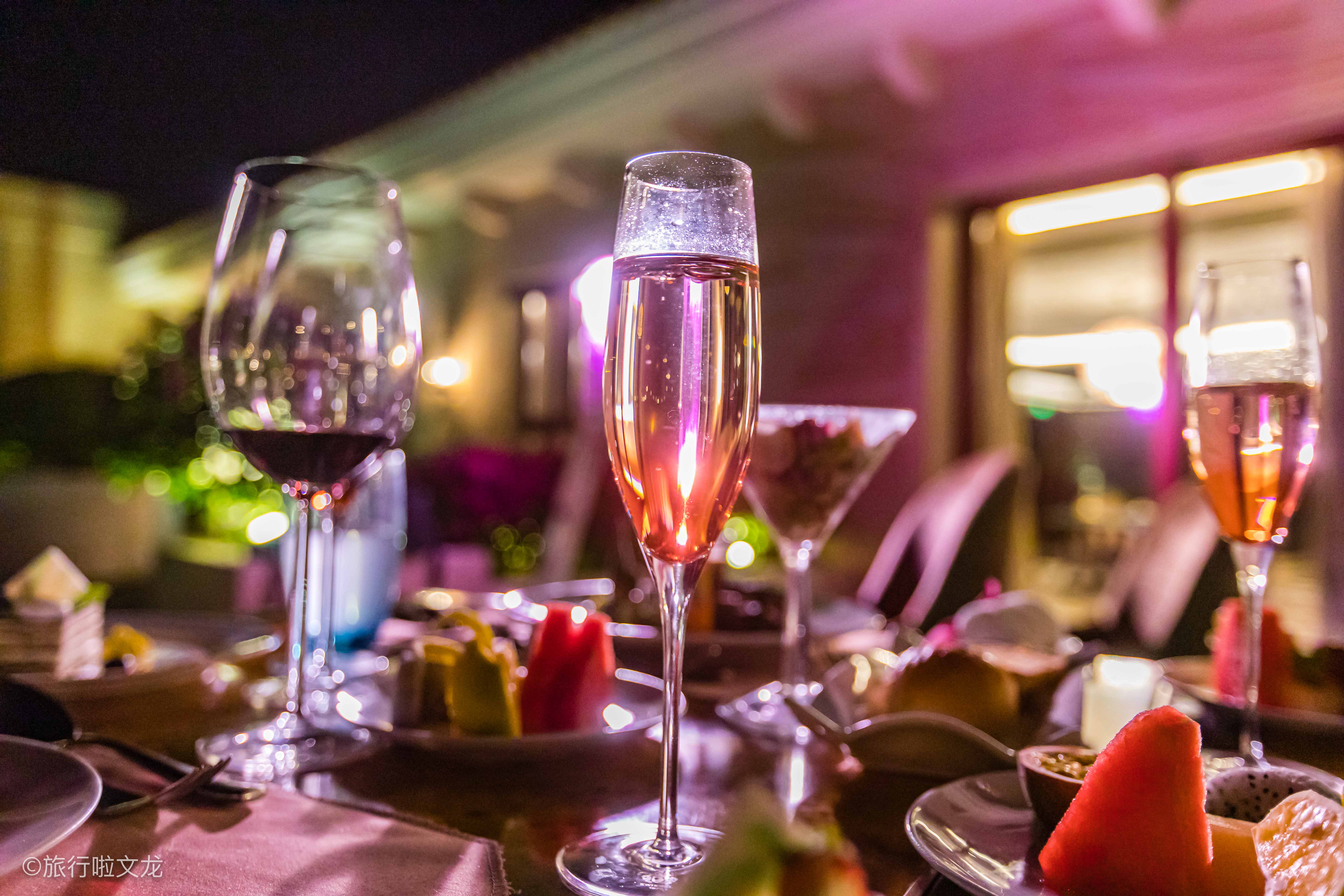 三亚离沙滩只有十米的酒店,三亚最值得推荐的三个酒店